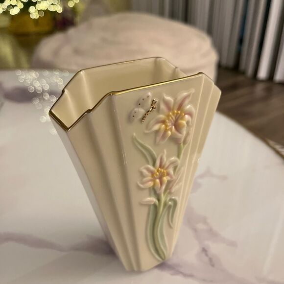 ‎Lenox Tiger Lily Vase 2005 - Picture 2 of 16